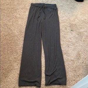 Earthbound grey knitted pants size small